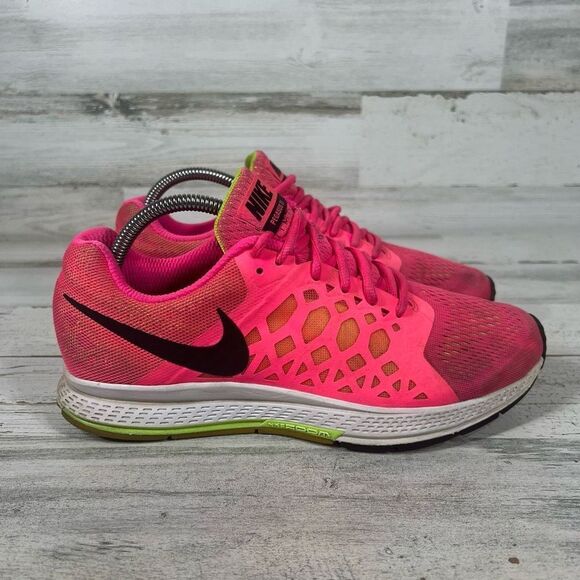 Nike Shoes - Nike zoom Pegasus 31 Womens 9.5‎